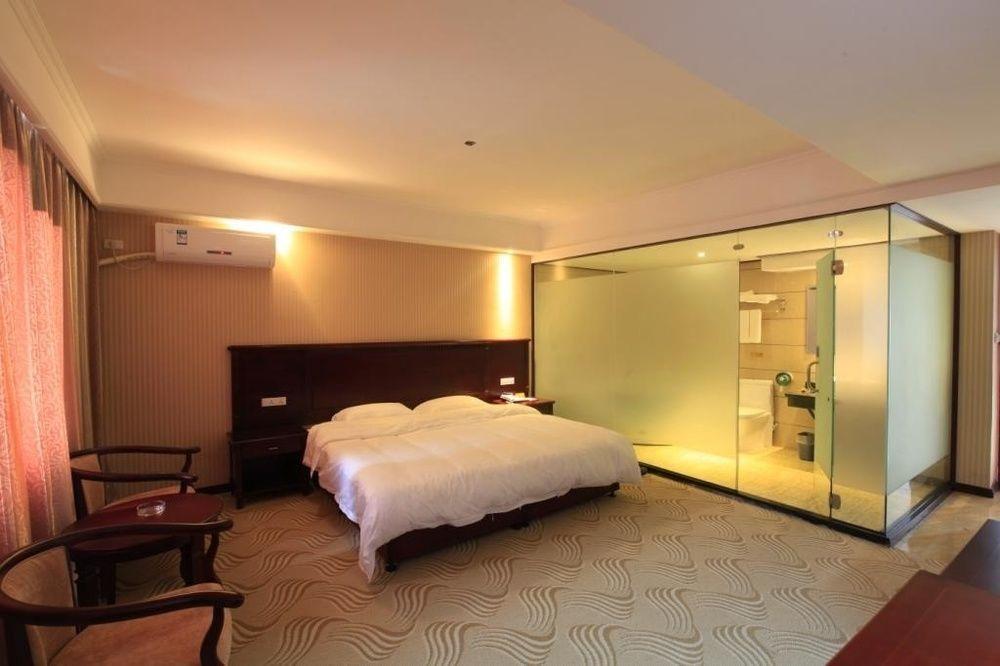Yangshuo Hua Xiang Man Ting West Street Hotel Exterior photo
