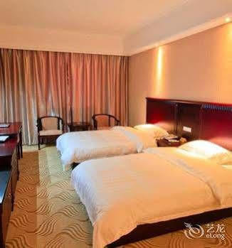 Yangshuo Hua Xiang Man Ting West Street Hotel Exterior photo